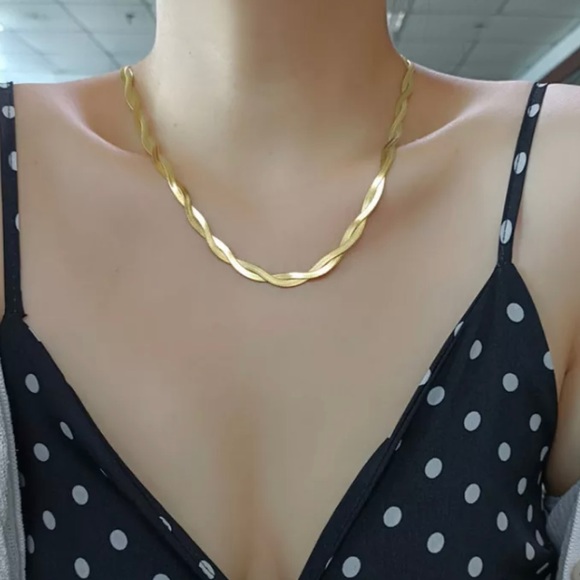 18K Gold Plated Twist Flat Necklace - Picture 2 of 5